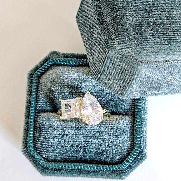 Toi Et Moi Ring Princess & Pear Cut Cubic Zirconia With Velvet Jewelry Box - Picture 7 of 17